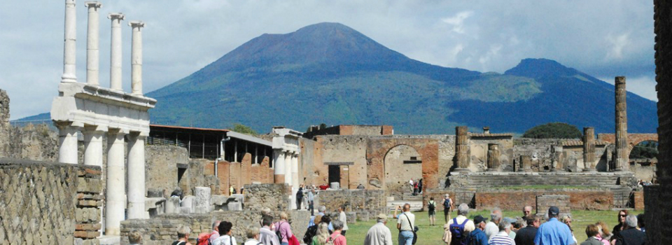 Pompeii:  Mansions, Graffiti, Bars and Brothels