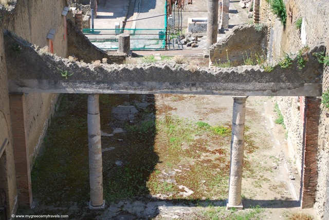 ruins of herculaneum