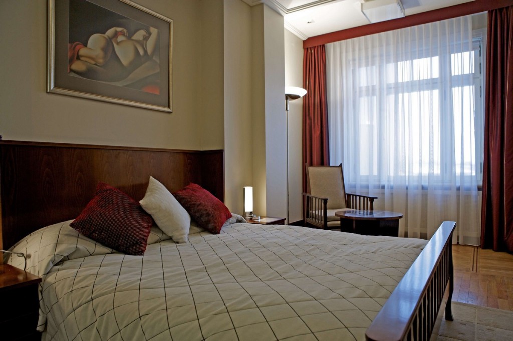 A bedroom suite at the Rialto.