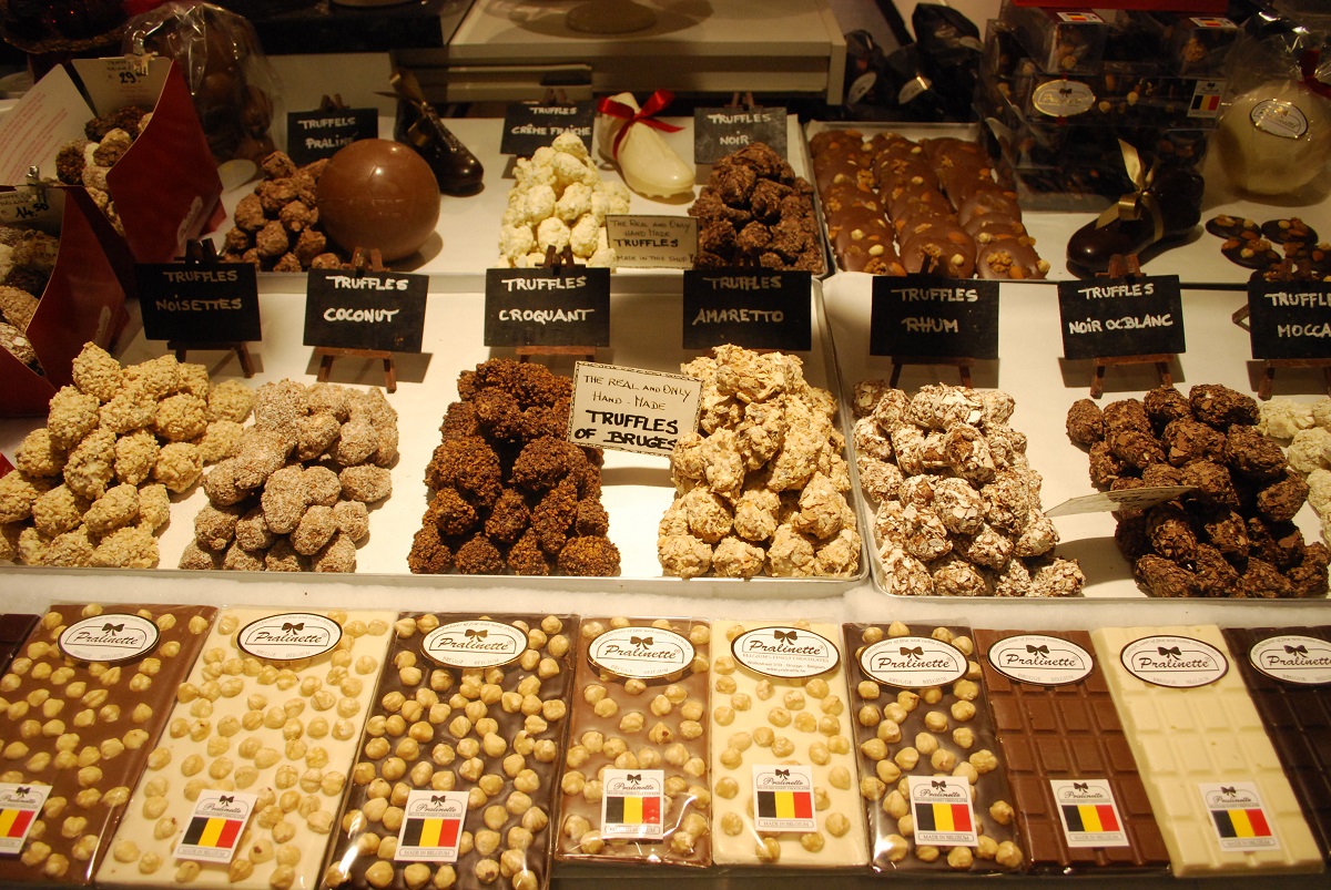 Бельгийский шоколад купить. Магазин шоколада. Знаменитый бельгийский шоколад. Бельгия шоколад. Брюссельский шоколад.